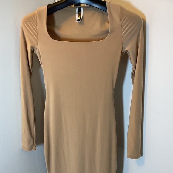 10. Tan Bodycon Long Sleeve Dress for Night Out Size Small - Picture 4 of 8
